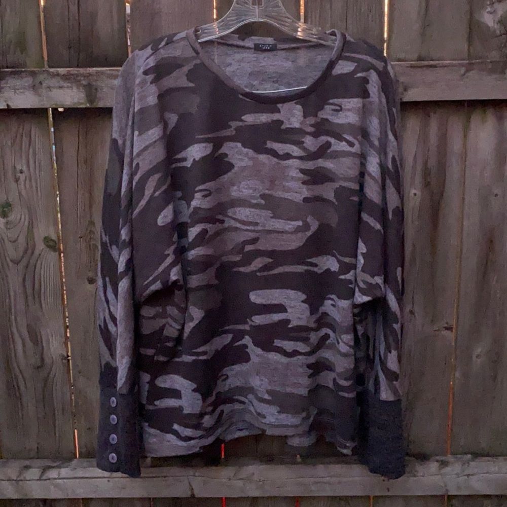 Studio 1886 Camouflage Top sz. L